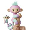 Интерактивная игрушка робот WowWee Fingerlings 3542 обезьянка Эшли с малышом